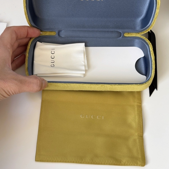 NWT - Gucci Red I Love You Square Sunglasses And Case - Picture 9 of 16